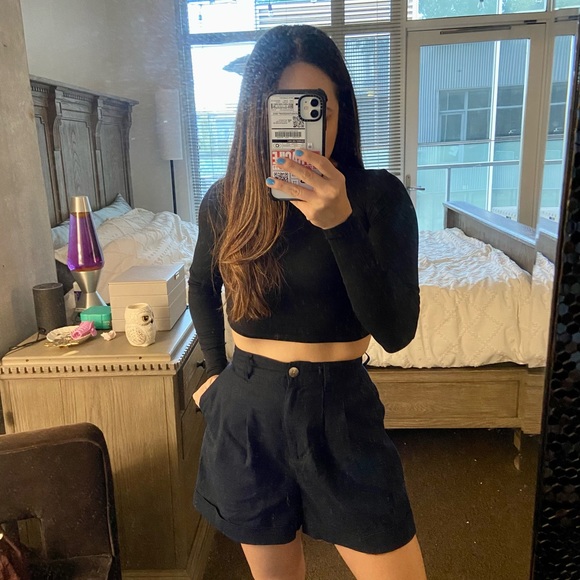 ASOS Petite pleat front linen shorts in navy - NWOT - Picture 3 of 7